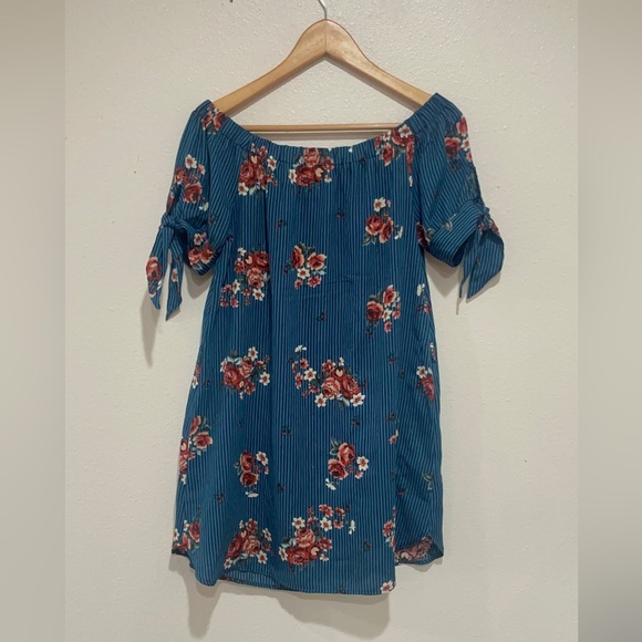 Haute Monde Blue off the shoulder Sleeve Sundress - Picture 1 of 8